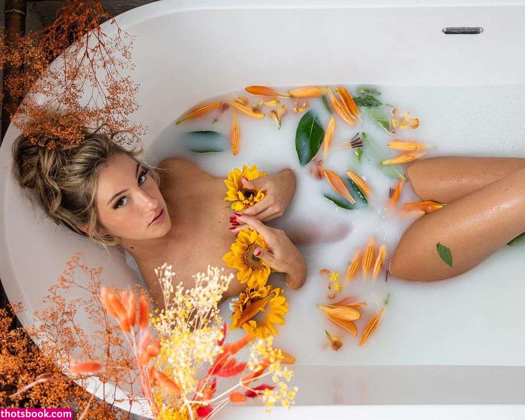 Lyric Aleah aka Lyric Baker Photo #19