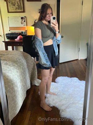 Theivoryfox Photo #106