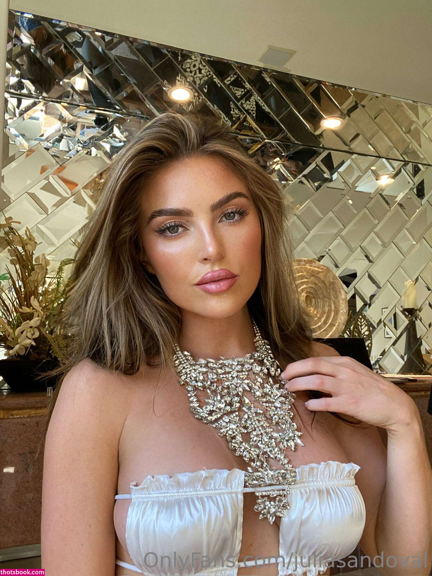 Julia Sandoval Photo #61