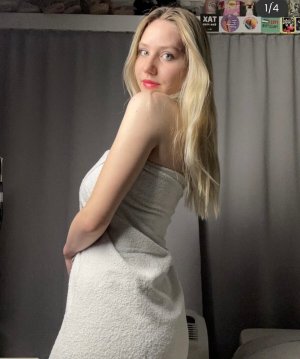 Gewoonalicia aka  alicialeijten Photo #11