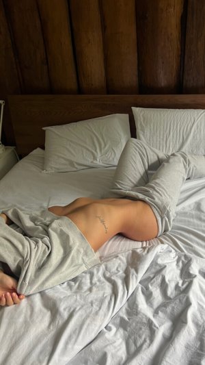 Grace Brewster Photo #10