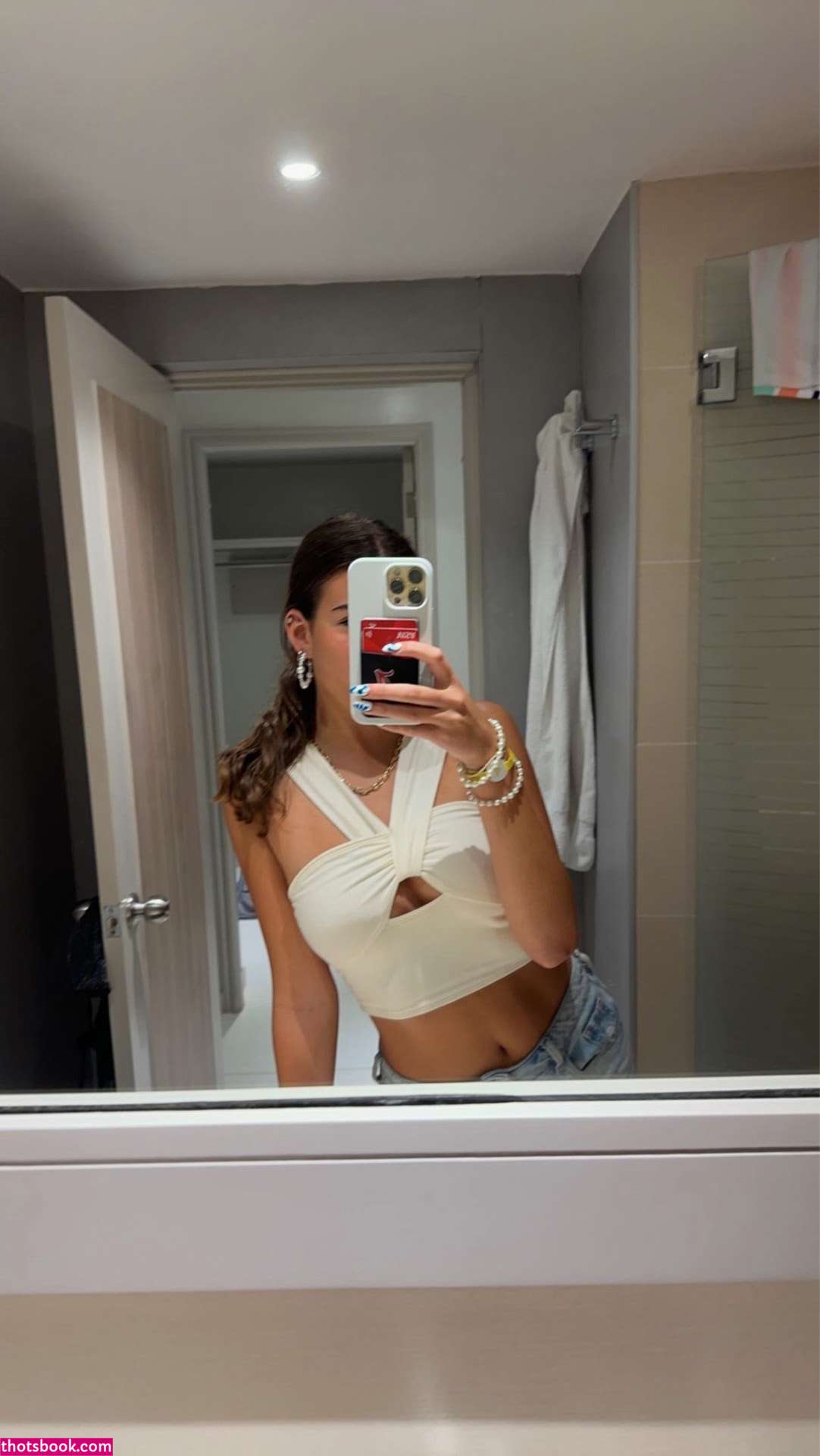 Katie Gilmore Photo #8