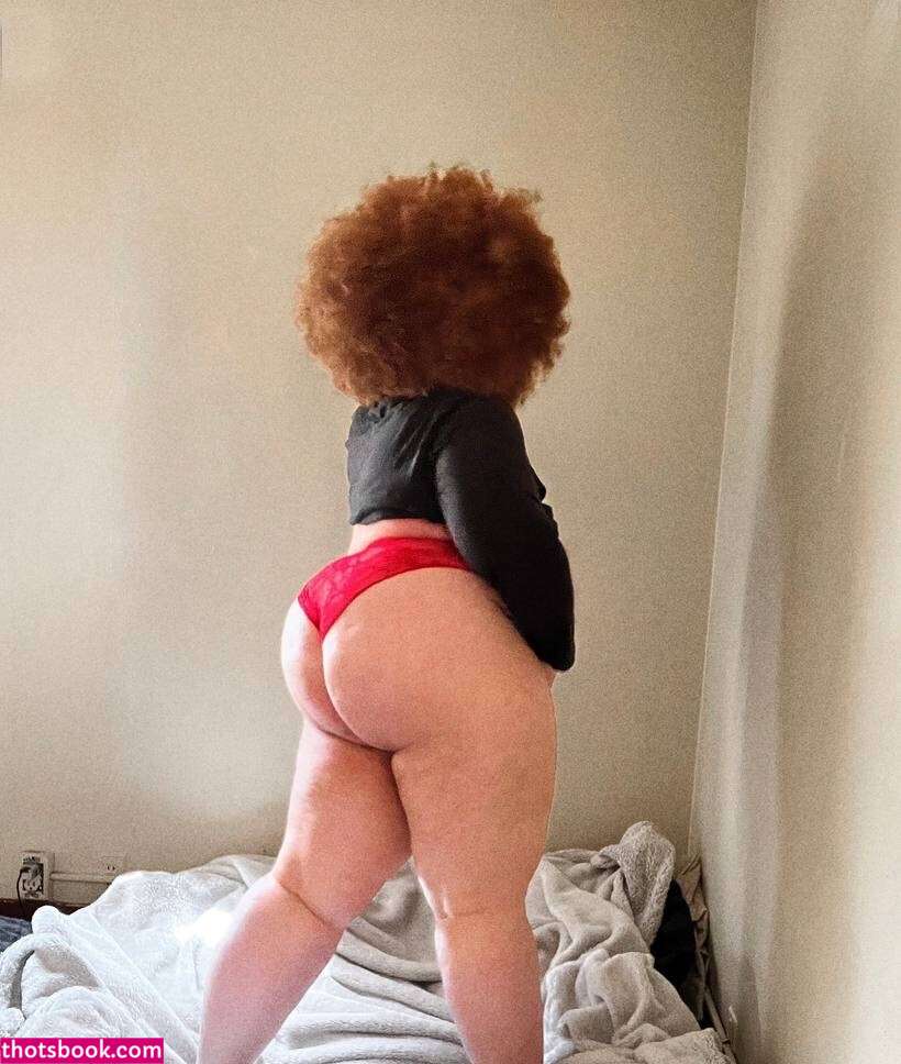 Nikkie Ginger Photo #15