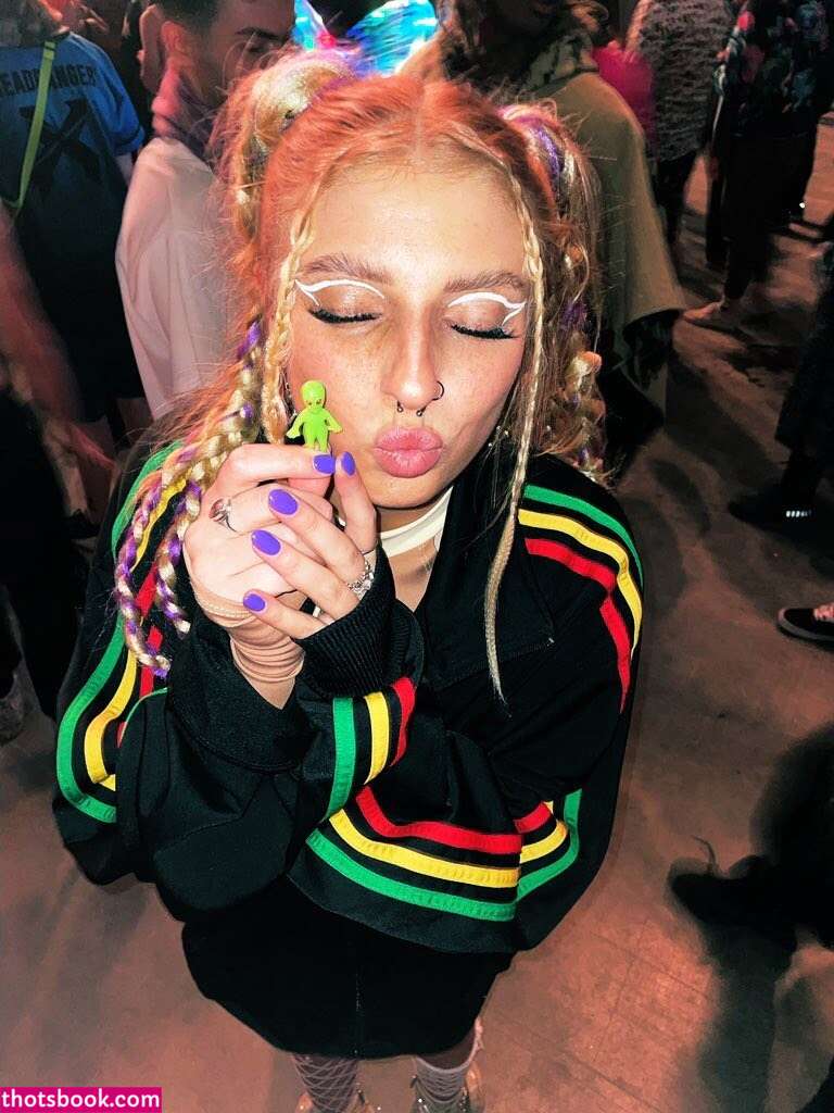 Samnimetitties Photo #14