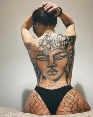 Sara Secciss Photo #15