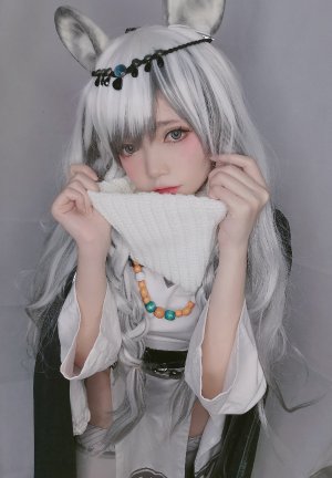 Miu Cosplayer Photo #1