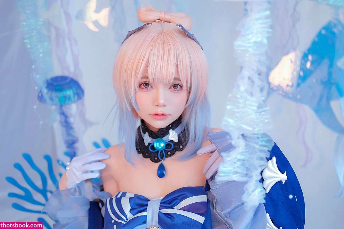 Miu Cosplayer Photo #22