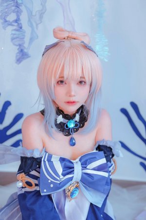 Miu Cosplayer Photo #23