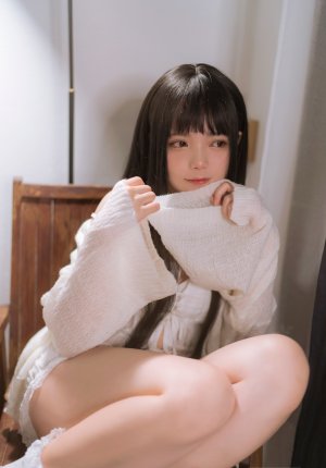 Miu Cosplayer Photo #48