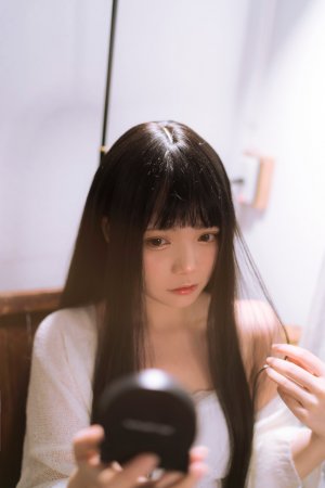 Miu Cosplayer Photo #61