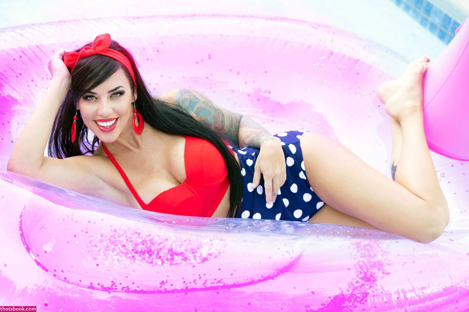 Alex Zedra Photo #84