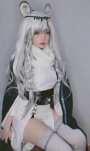 Miu Cosplayer Photo #204