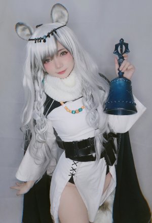 Miu Cosplayer Photo #214