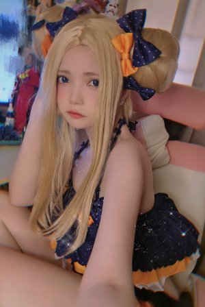 Miu Cosplayer Photo #241