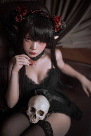 Miu Cosplayer Photo #274