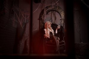 Miu Cosplayer Photo #321