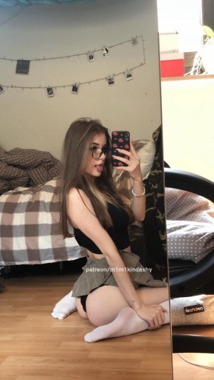 m1m1kindashy Photo #18