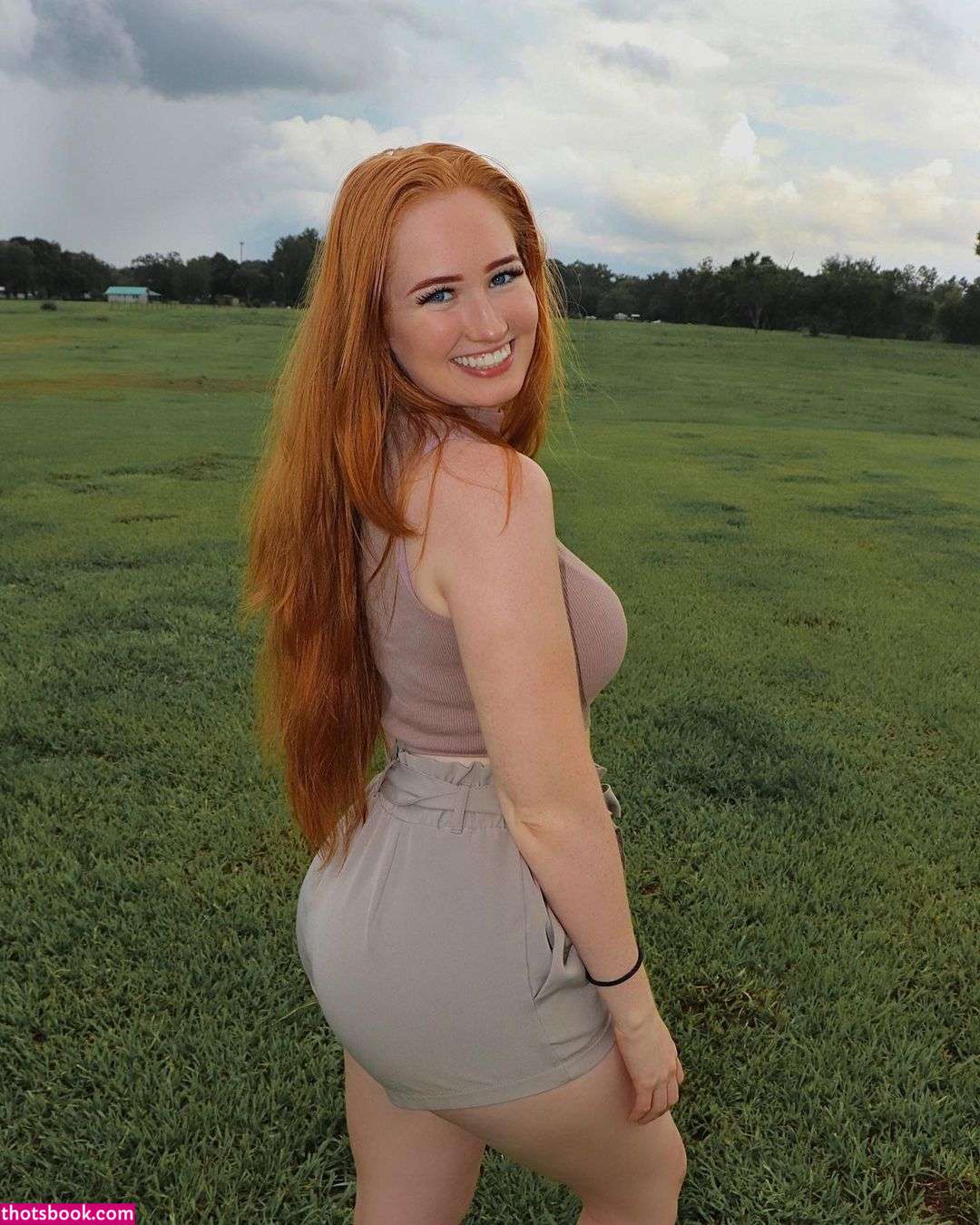 Iksnirub Twins Photo #137