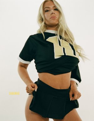 Carli Maueer Photo #25