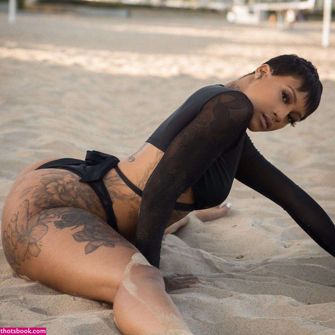 Mizz Twerksum Photo #6