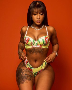 Mizz Twerksum Photo #85