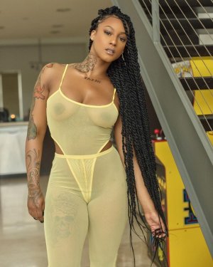 Mizz Twerksum Photo #111