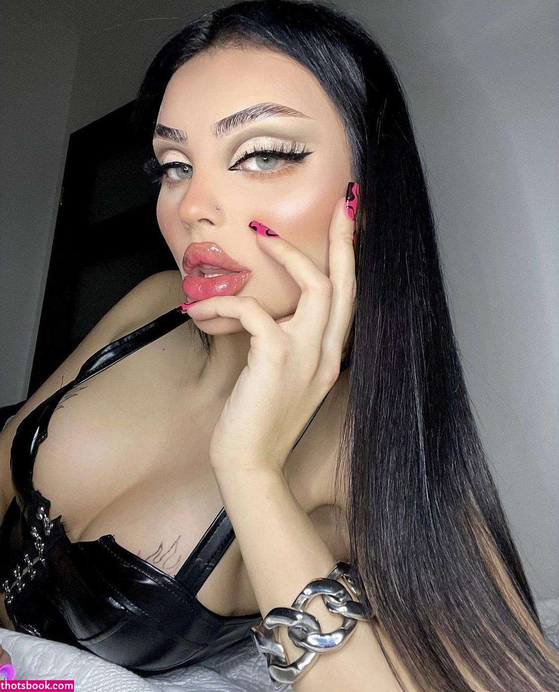 Akswokyzcargazsam Photo #3