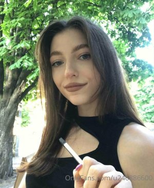 Teenymouse Photo #84