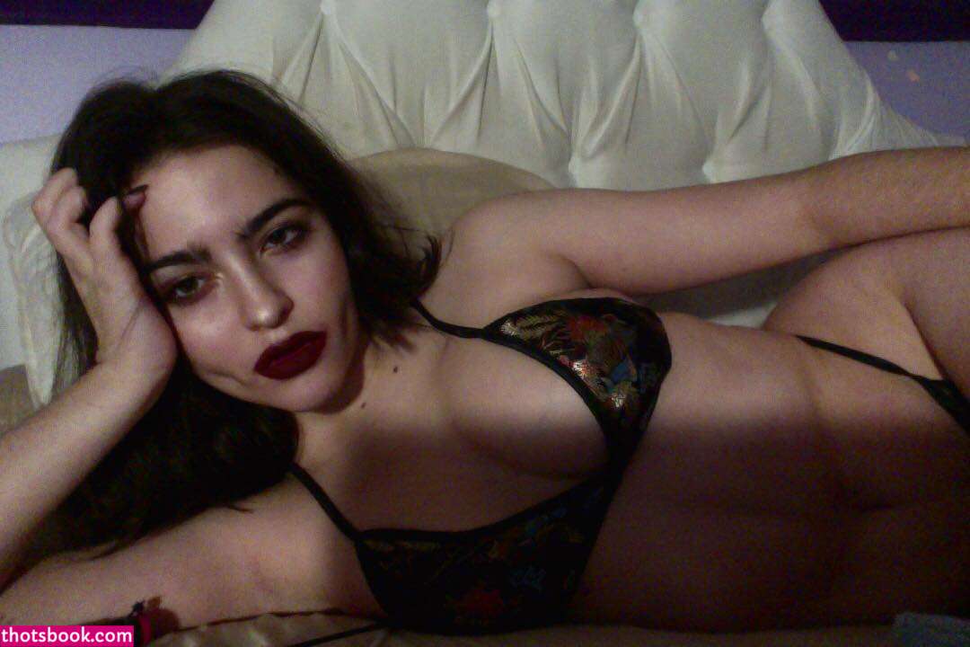 Artbitch666 Photo #13