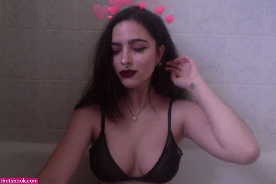 Artbitch666 Photo #15