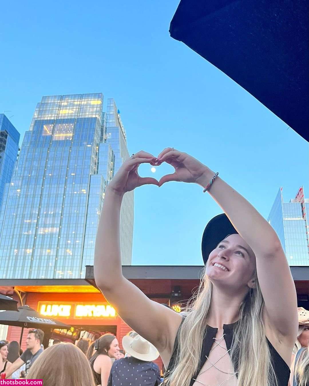 Abby Cummons Photo #14