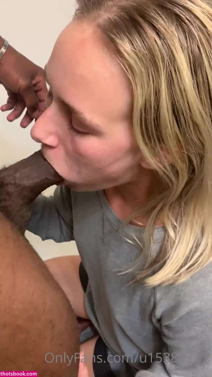 Abby Cummons Photo #16