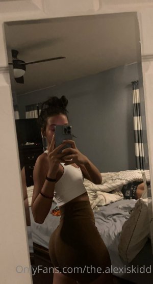 Alexis Kidd Photo #22