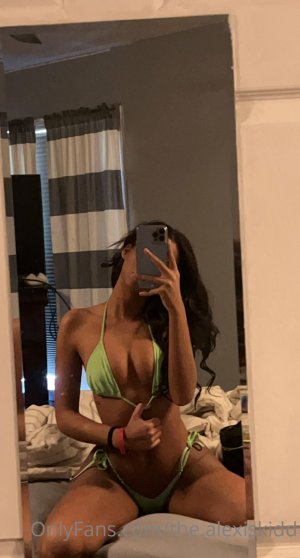 Alexis Kidd Photo #88