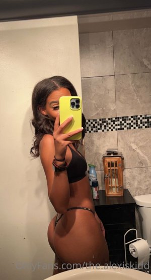 Alexis Kidd Photo #104