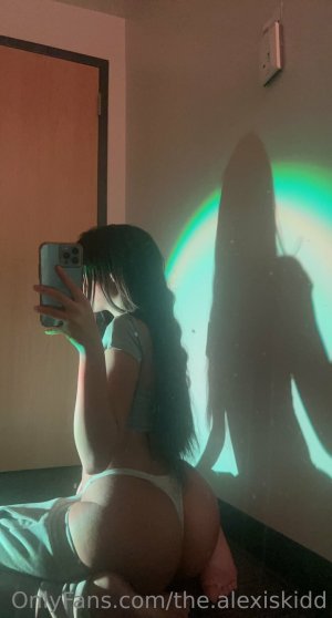 Alexis Kidd Photo #225