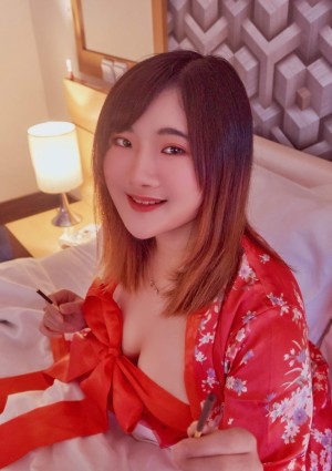 Indonesian Cosplayer Photo #122