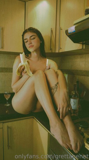 grettabenett Photo #46