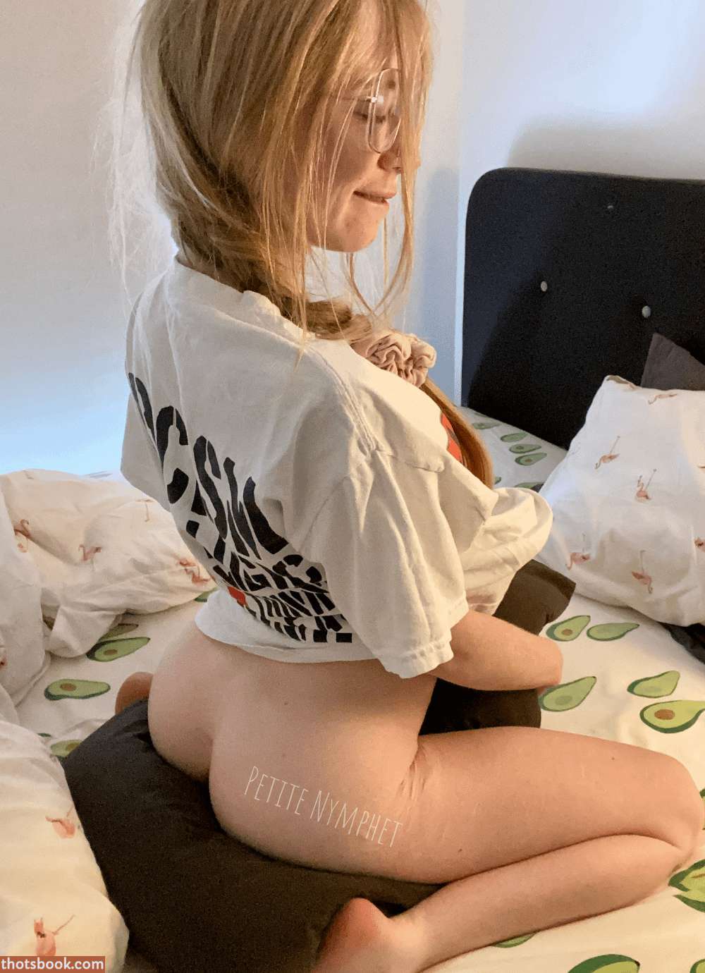 Petite Nymphet Photo #16