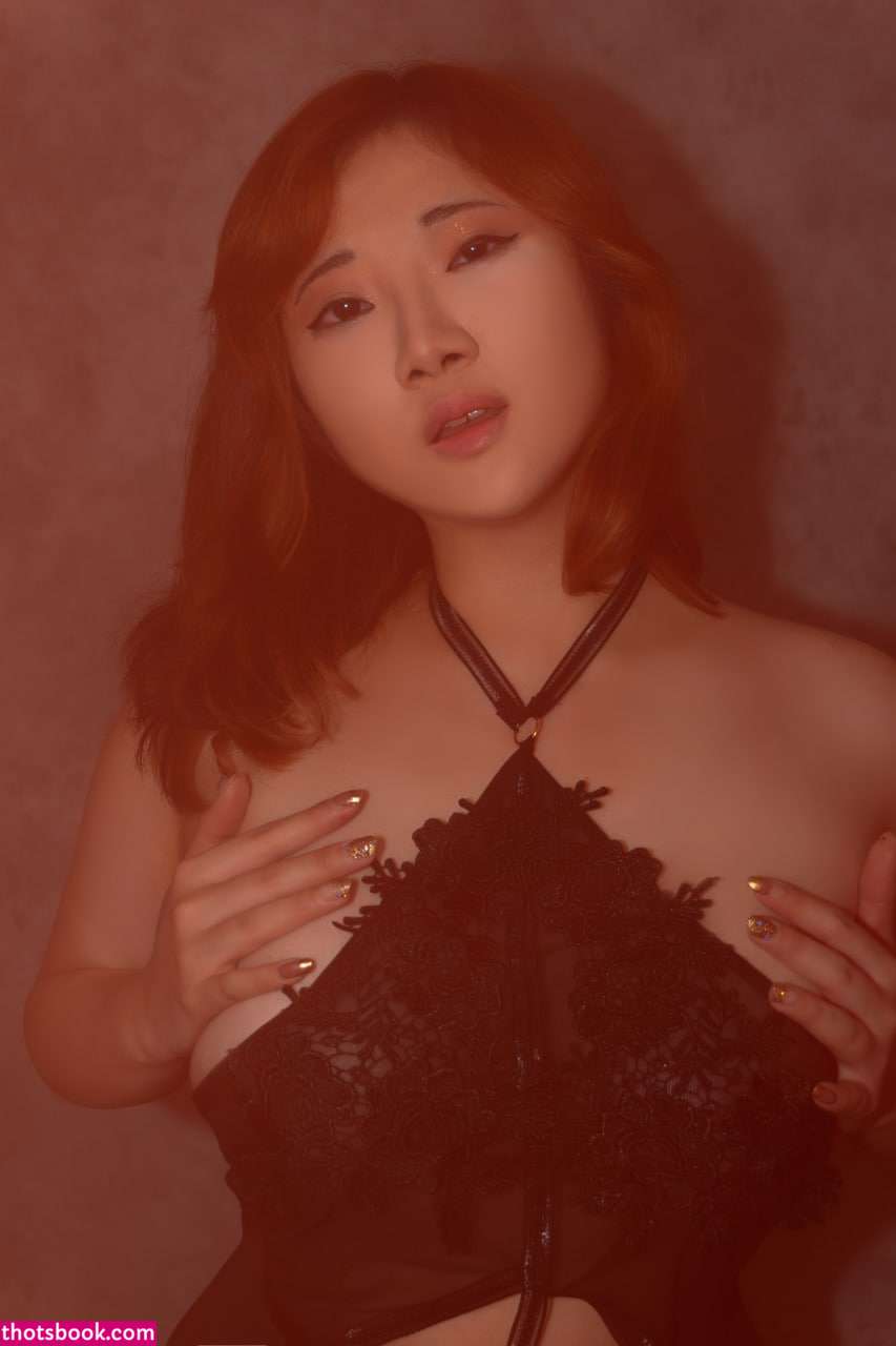 Indonesian Cosplayer Photo #134