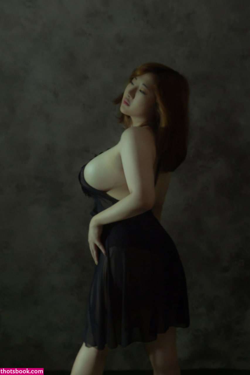 Indonesian Cosplayer Photo #145