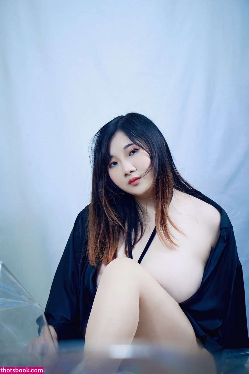 Indonesian Cosplayer Photo #178