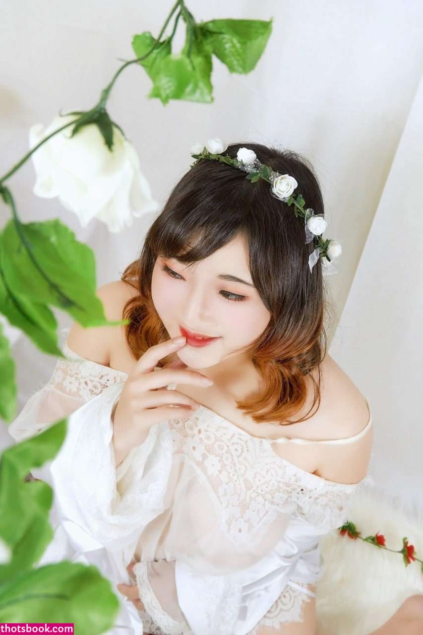 Indonesian Cosplayer Photo #240