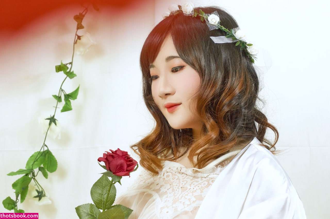 Indonesian Cosplayer Photo #242