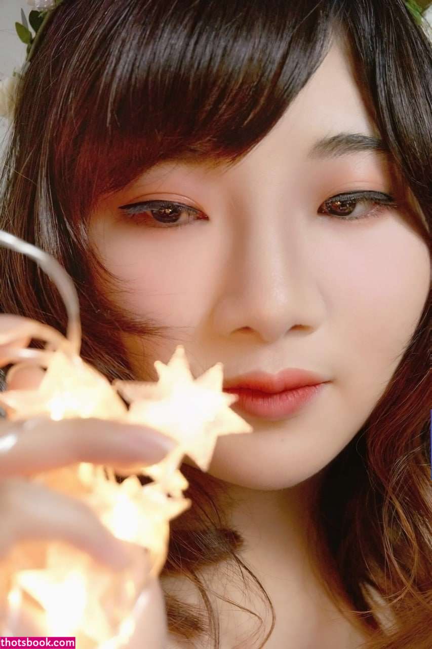 Indonesian Cosplayer Photo #244