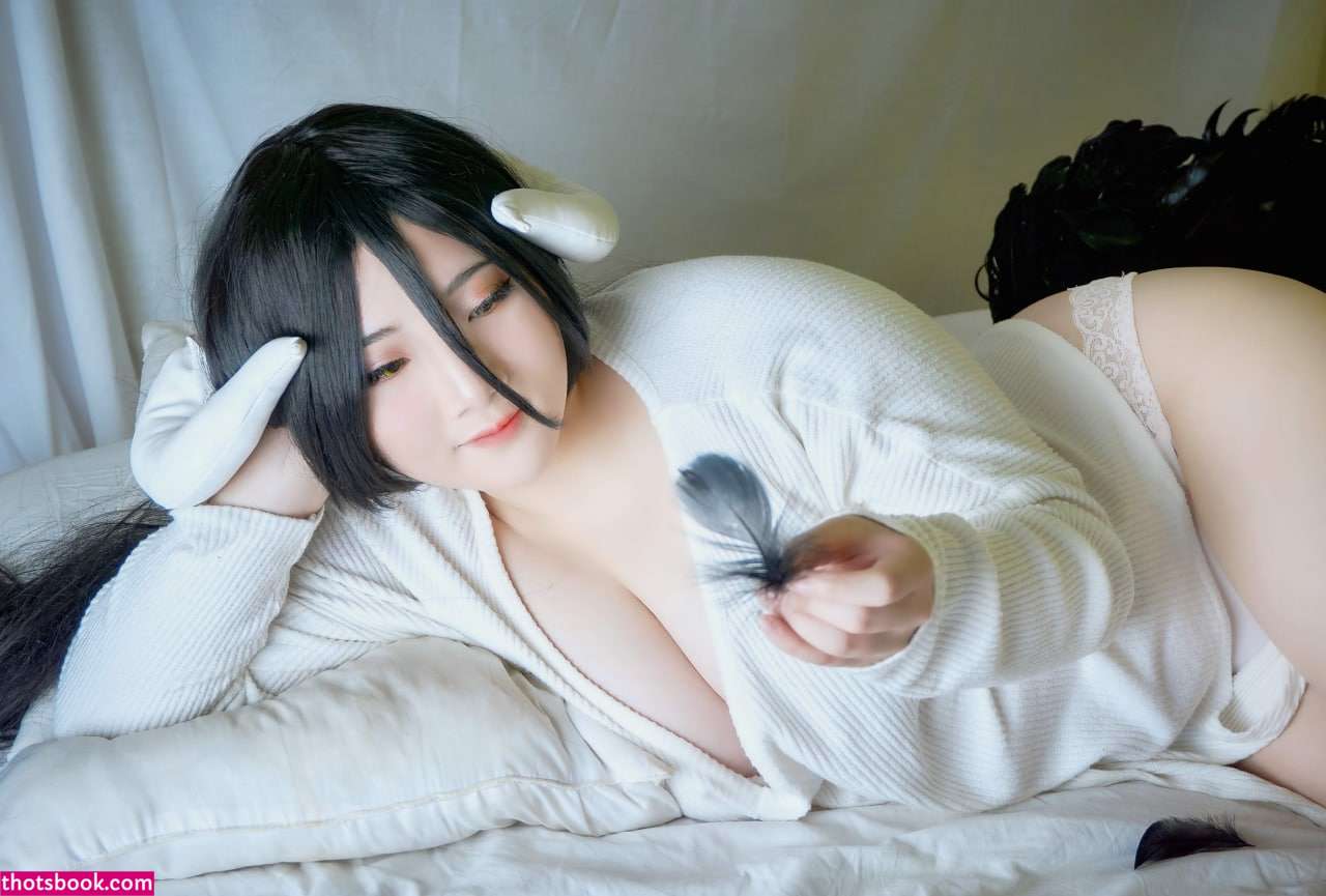 Indonesian Cosplayer Photo #328