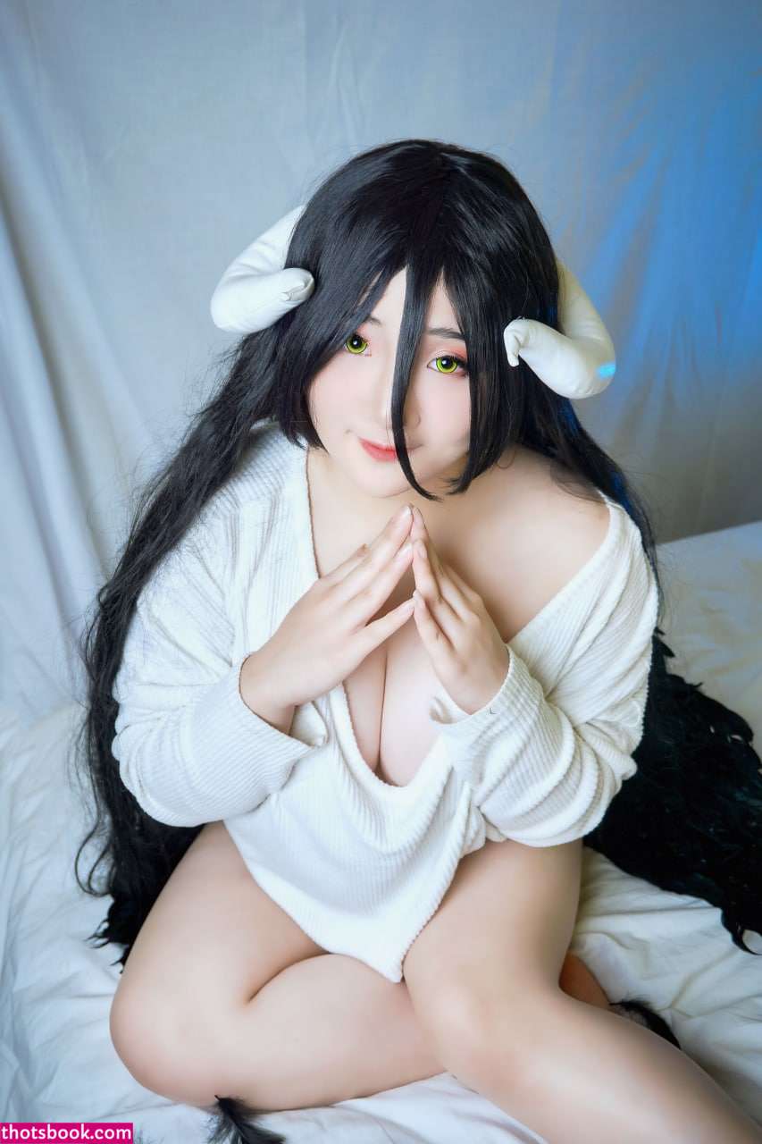 Indonesian Cosplayer Photo #329