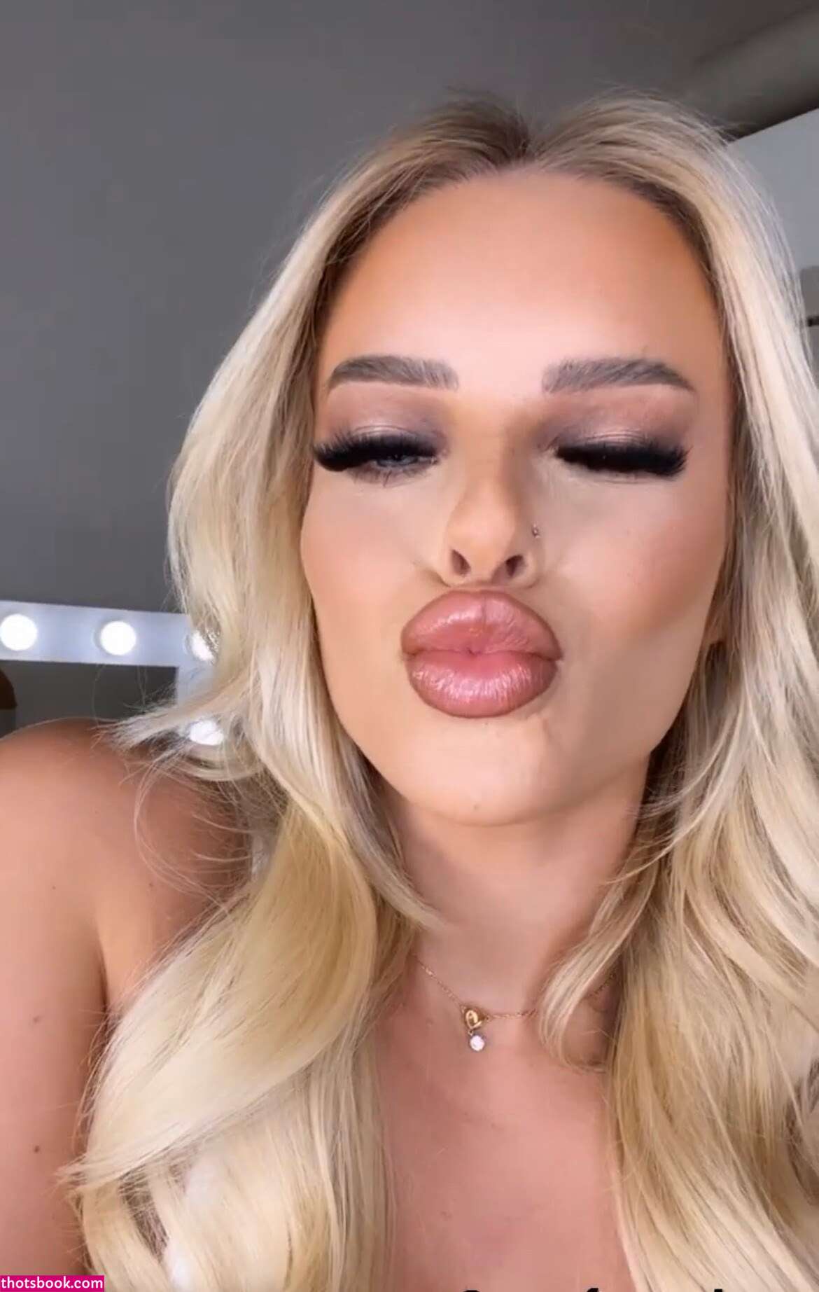 Emily Primrose Photo #29