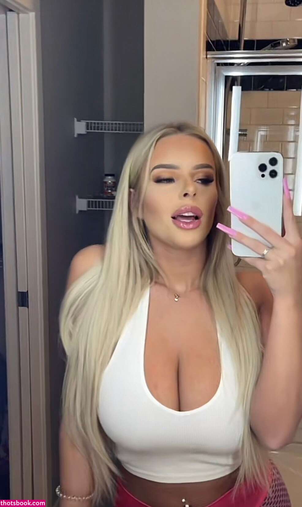 Emily Primrose Photo #39