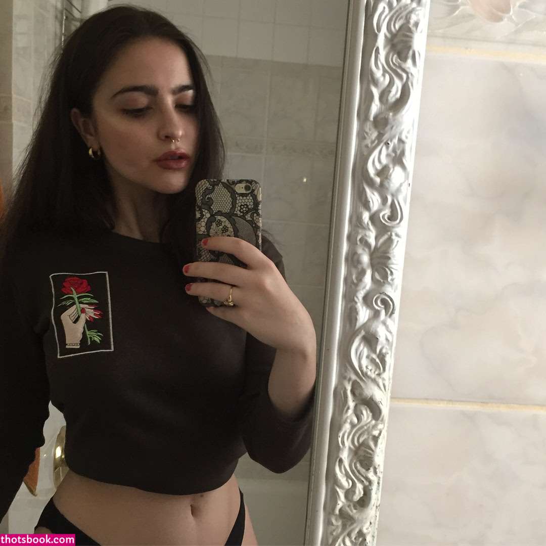 Artbitch666 Photo #42